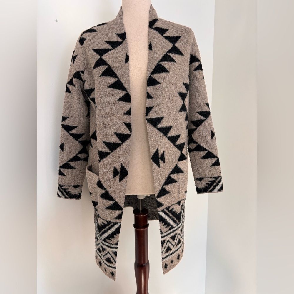 Frye black & tan Aztec southwestern patterned jacquard open-front long duster S